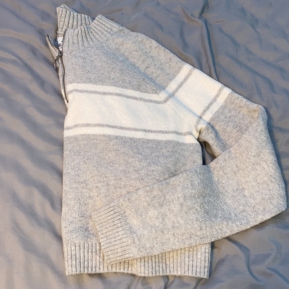 Hollister cropped boxy pullover - Picture 2 of 4